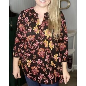 Elegant Floral Women's Blouse - Black and Pink